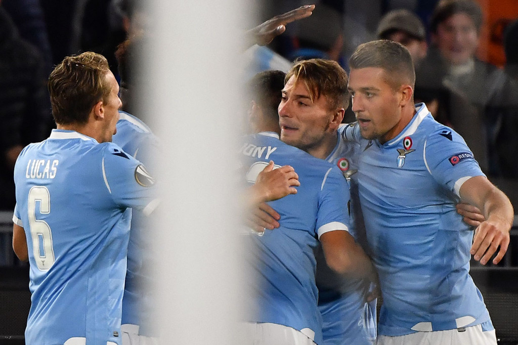 Setelah melakuan serangan bertubi-tubi, tuan rumah akhirnya berhasil menjebol gawang Celtic pada menit ke-17 lewat Ciro Immobile.