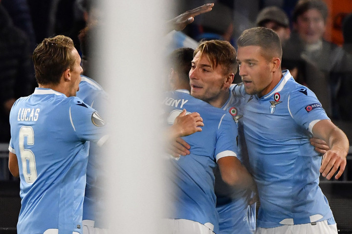 Setelah melakuan serangan bertubi-tubi, tuan rumah akhirnya berhasil menjebol gawang Celtic pada menit ke-17 lewat Ciro Immobile.