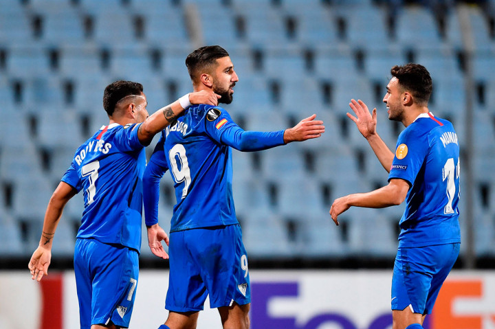 Tiga menit berselang Dabbur mengemas gol keduanya untuk Sevilla. Skor 4-0 bertahan hingga jeda.