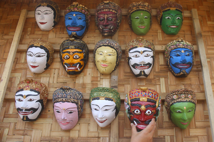 Festival yang menampilkan berbagai kegiatan lomba tari dan lomba lukis topeng seperti tersebut diadakan untuk mengenalkan budaya Topeng Panji kepada pengunjung. 
