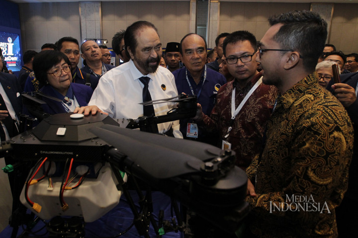 Partai NasDem pada kongres ke II, mendukung dan mewadahi program digitalisasi pertanian dengan memanfaatkan teknologi bidang pertanian hasil karya dalam negeri. 