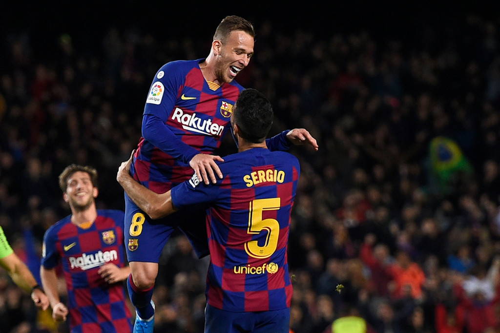 Kemenangan ini membuat Barcelona kembali merebut puncak klasemen Liga Spanyol dari Real Madrid. 