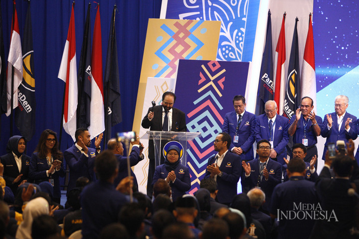 Surya Paloh kembali terpilih menjadi Ketum Partai NasDem periode 2019-2024 berdasarkan masukan 34 DPW se-Indonesia pada rapat pleno dan langsung melantik para pengurus partai. 