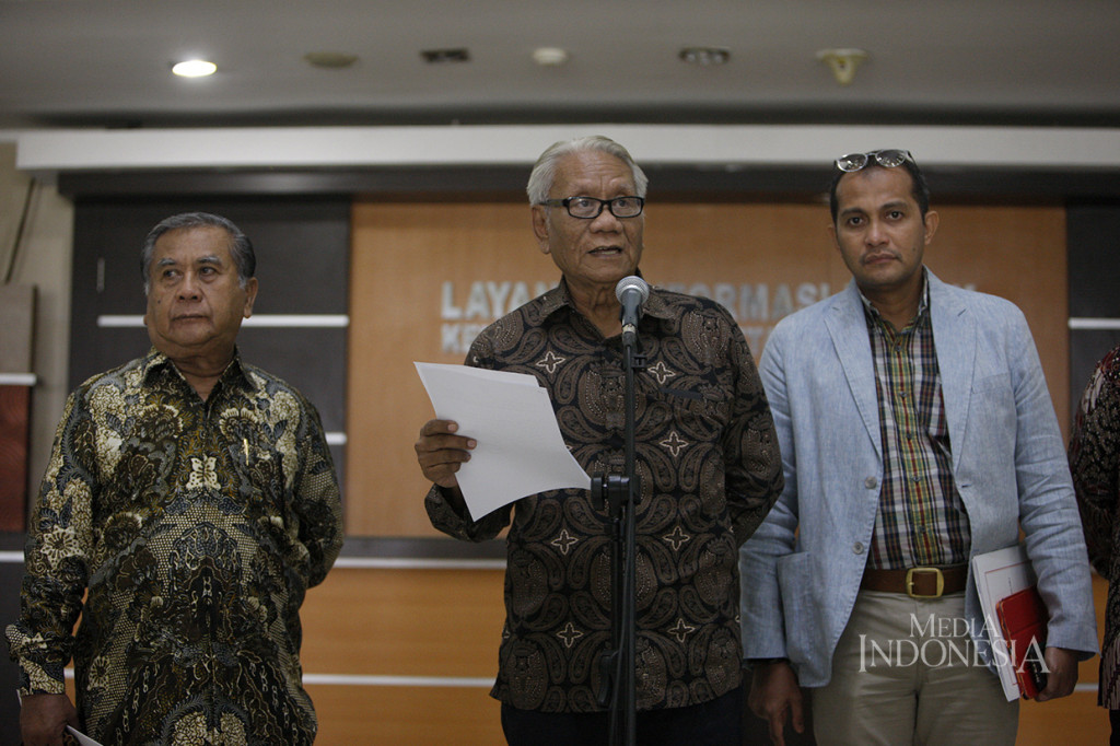 Lebih lanjut Harjono mengatakan ada dua jalur pendaftaran yaitu perseorangan atau melalui diusulkan institusi. Persyaratan keduanya sama dan bisa diakses di situs www.setneg.go.id.