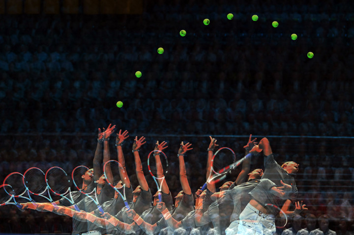 ATP World Tour Finals merupakan turnamen tenis yang diikuti delapan petenis dengan prestasi terbaik sepanjang tahun terakhir. Zverev merupakan juara bertahan. Di final tahun lalu dia menundukkan Djokovic 6-4 dan 6-3.