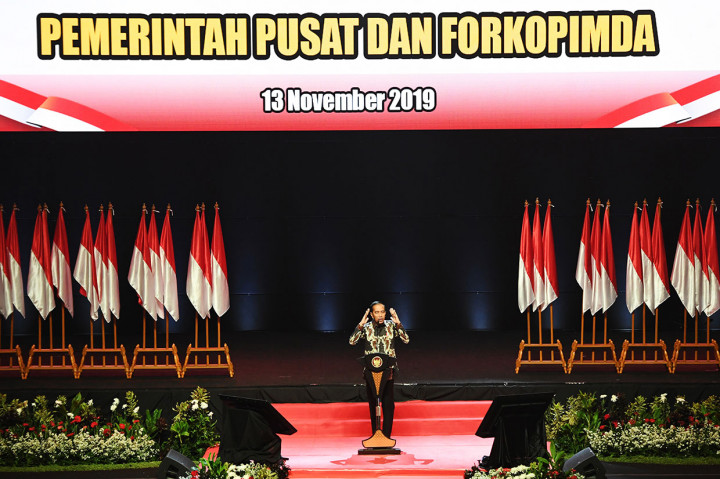 Menurut Presiden, mengelola negara sebesar Indonesia tidaklah mudah dengan kekayaan keberagaman suku, budaya, agama dan luasnya geografis Tanah Air. Jokowi menyatakan, para pimpinan daerah harus memperkuat jalinan komunikasi dan berhati-hati mengatasi persoalan-persoalan kecil sekalipun. 