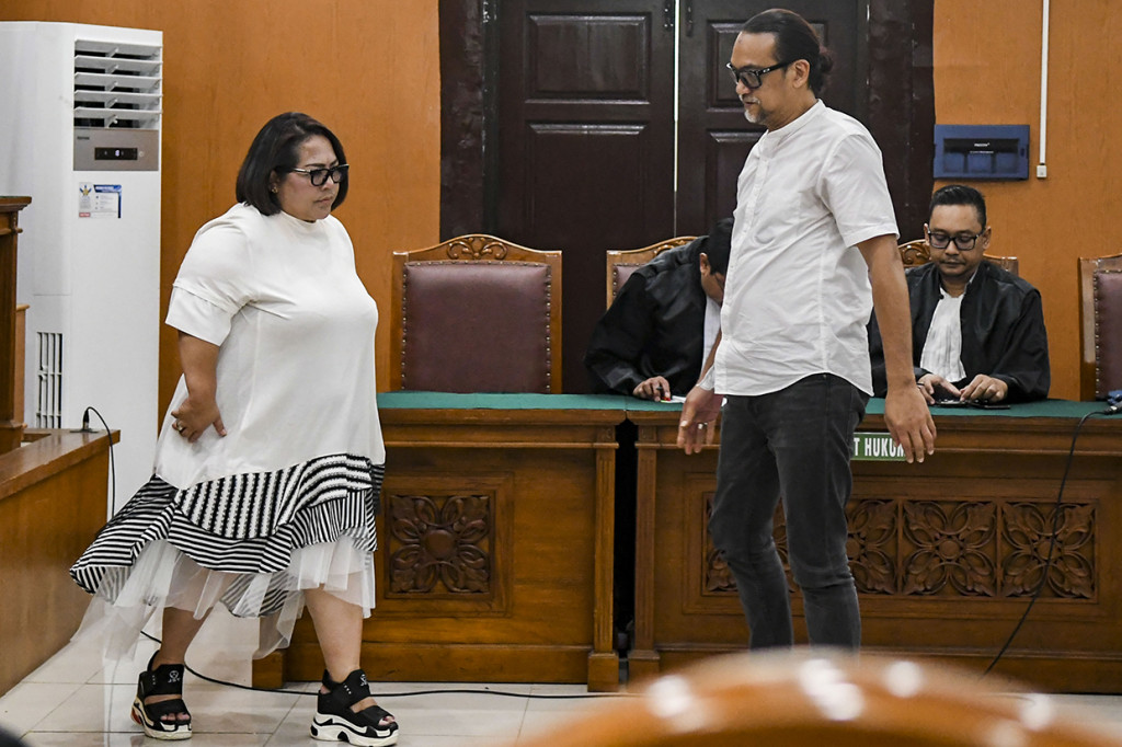 Jaksa Penuntut Umum (JPU) menuntut Nunung dan July dengan tuntutan pidana hukuman satu tahun enam bulan penjara dengan menjalani sisa hukumannya di panti rehabilitasi RSKO Cibubur, Jakarta Timur. Antara Foto/Galih Pradipta