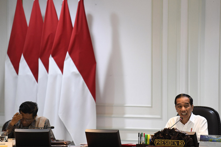 Jokowi menegaskan tidak ada visi misi menteri dan semua harus mengacu pada RPJMN sebagai penuangan visi misi Presiden dan Wapres. Ia ingin agar semuanya bisa tersambung satu garis lurus dari pusat sampai ke daerah.