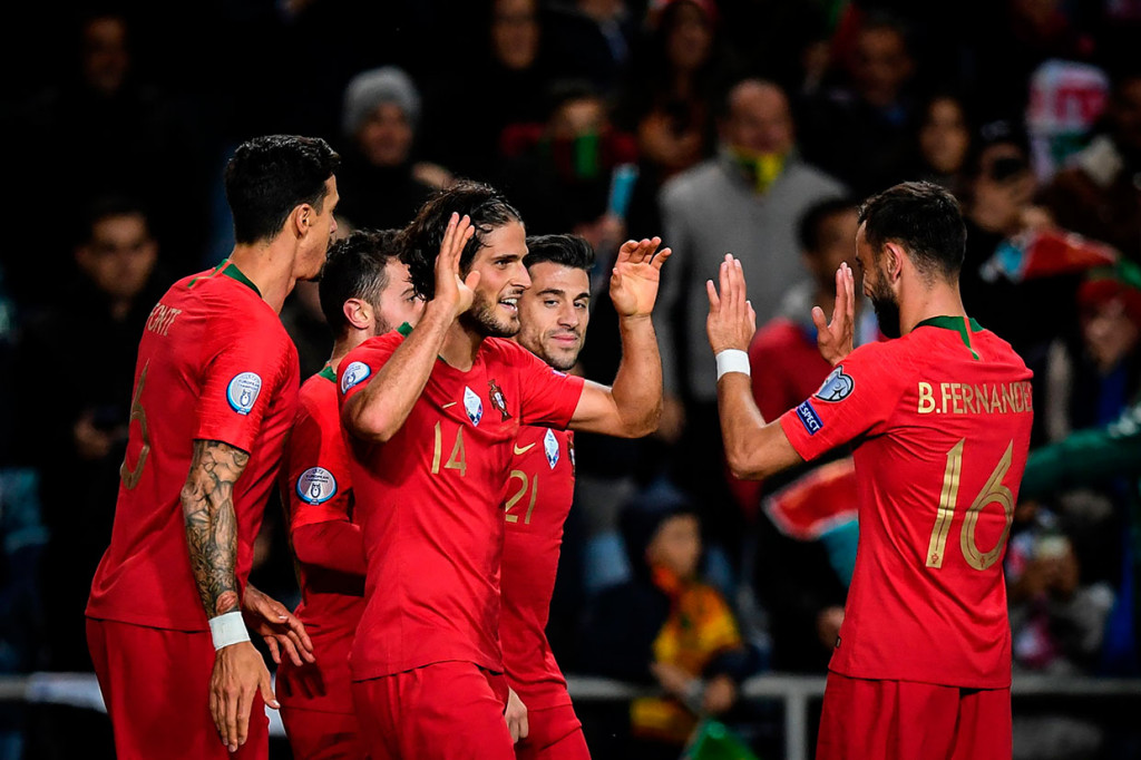 Giliran Goncalo Paciencia mencatatkan namanya di papan skor pada menit ke-56 untuk membawa Portugal unggul 4-0.