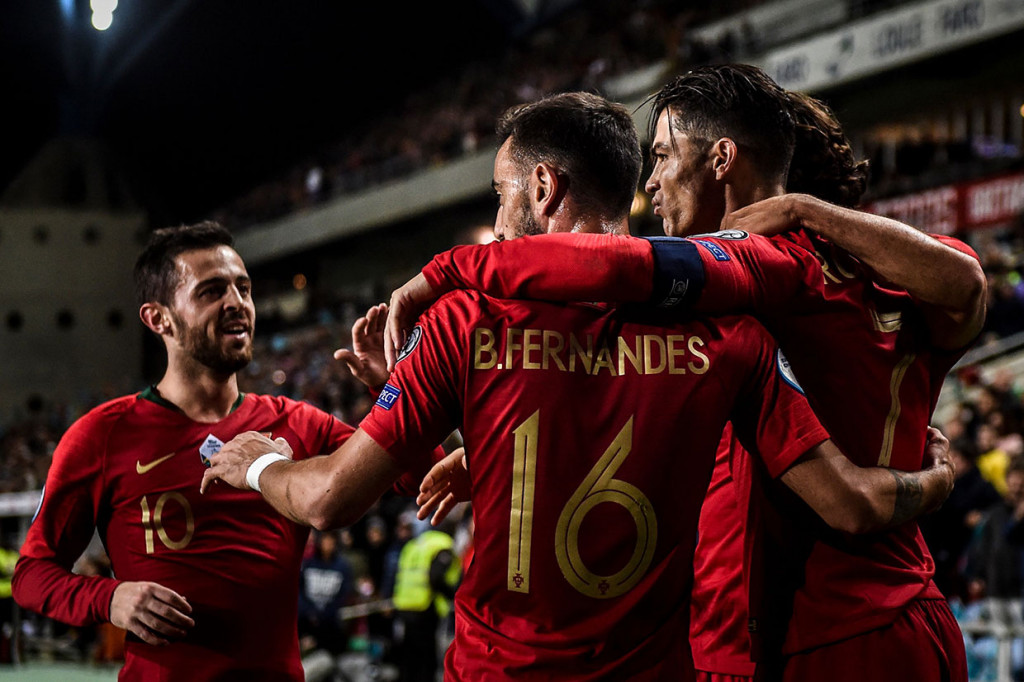 Dengan kemenangan tersebut Portugal tetap berada di peringkat kedua klasemen sementara Grup B dengan 14 poin, tertinggal lima poin dari pemuncak Ukraina. Sementara Lithuania di urutan terbawah dengan 1 poin.