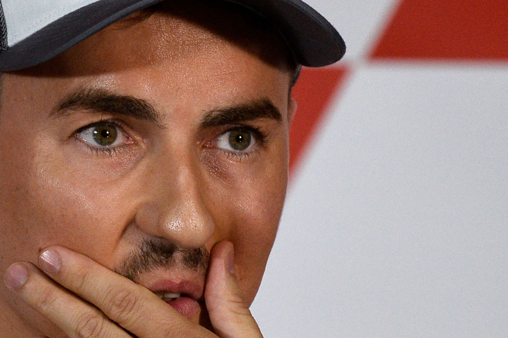 Lorenzo meraih gelar juara dunia MotoGP pada 2010, 2012, dan 2015 dengan Yamaha. Dia juga merupakan juara dunia 250cc, sekarang Moto2, pada 2006 dan 2007.