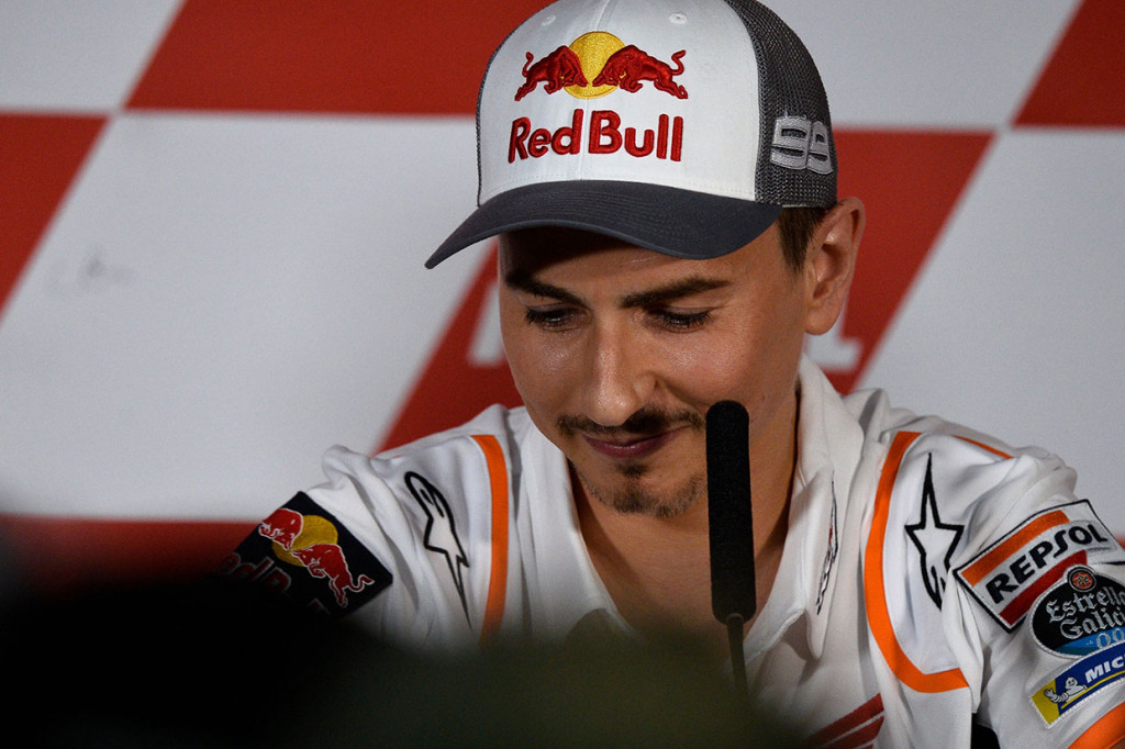 Lorenzo menjalani debutnya bersama Honda tahun ini namun menjadi salah satu musim terburuknya setelah dirundung cedera. Sebelum ke Honda Lorenzo membalap untuk Ducati selama dua musim pada 2017 dan 2018, setelah hijrah dari Yamaha.