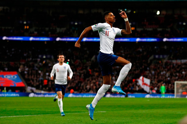 Enam menit kemudian Marcus Rashford memperbesar keunggulan tuan rumah menjadi 4-0.