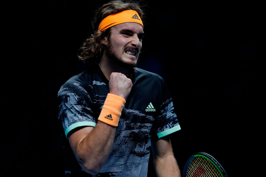 Di semifinal Zverev akan menghadapi pemenang grup Bjorn Borg, Dominic Thiem, sementara Stefanos Tsitsipas akan bertemu Roger Federer.