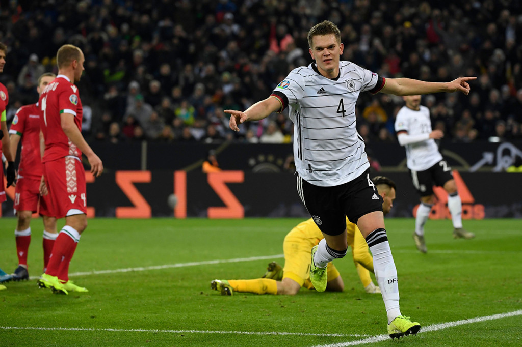 Matthias Ginter membuka keunggulan Jerman di menit 41.