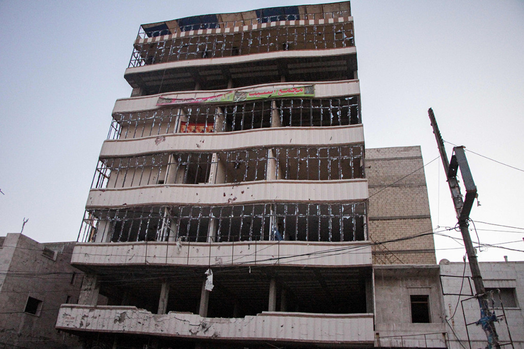 Sebuah bom mobil menewaskan 19 orang, 13 di antaranya warga sipil, di kota Al-Bab yang dikontrol Turki di Suriah bagian utara, pada Sabtu, 16 November 2019, waktu setempat.
