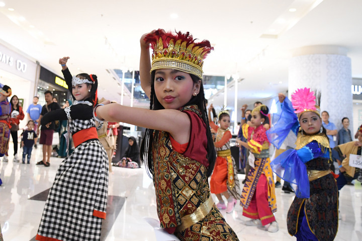 Kemeriahan Indonesia Menari 2019 di Grand Indonesia, Jakarta.
