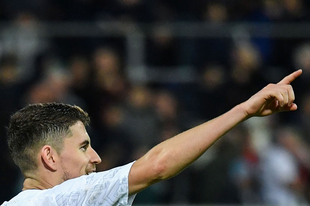 Eksekusi penalti Jorginho pada menit ke-75 membawa Italia unggul 7-0. Penalti didapat setelah Riccardo Orsolini dijatuhkan di kotak terlarang.