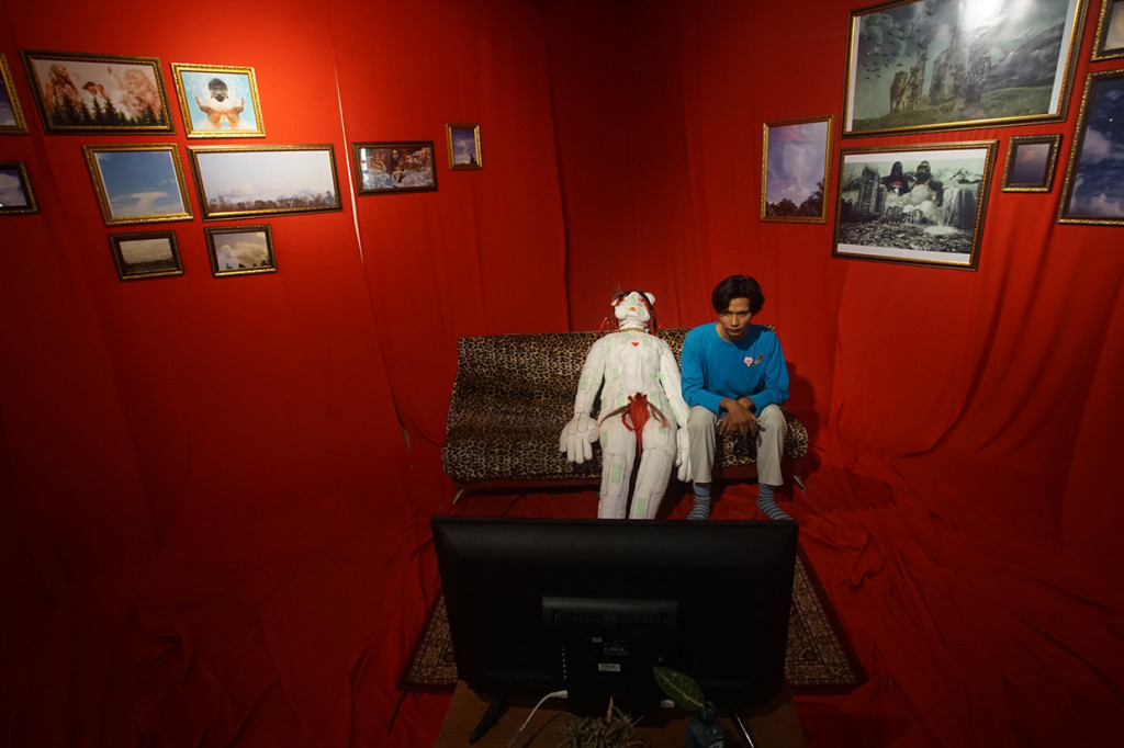 Pameran ini mengangkat tema alam dan lingkungan dengan tujuan untuk mengekspresikan anak dalam menjaga lingkungan namun lewat kesenian.