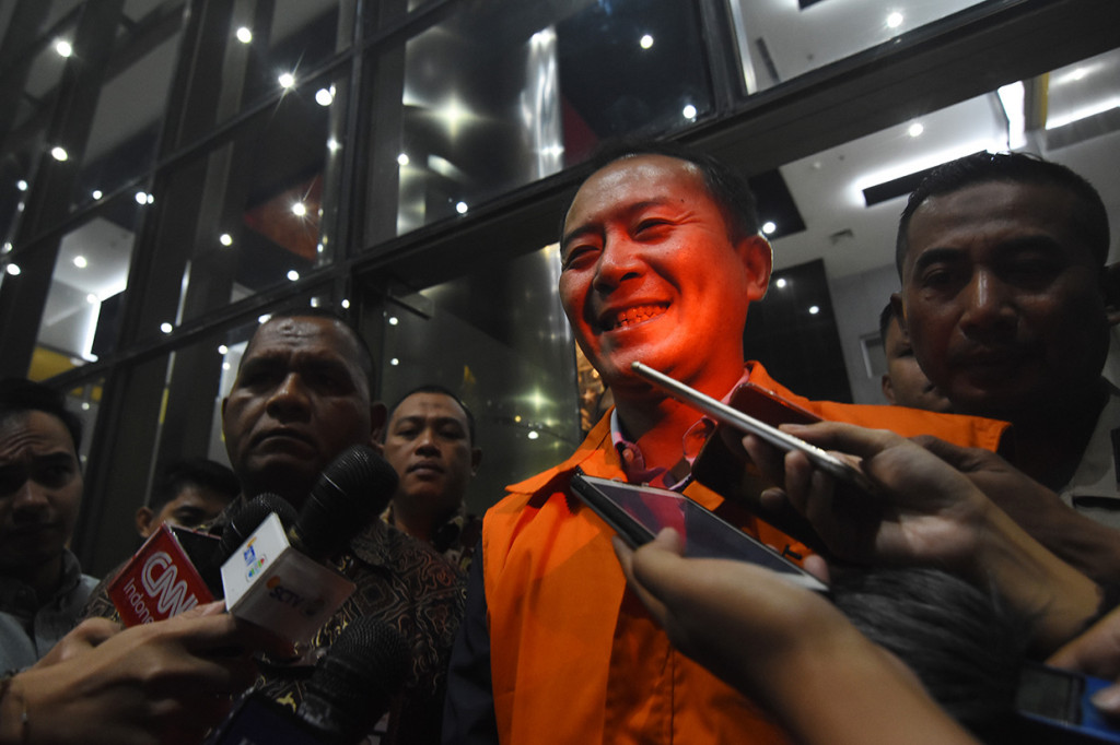 Saat keluar dari gedung KPK, Toto membantah terlibat dalam tindak pidana korupsi suap proyek Meikarta. Dia mengklaim difitnah oleh Kepala Departemen Land Acquisition Lippo Cikarang Edi Dwi Soesianto alias Edi Soes, soal pemberian duit sebesar Rp 10,5 miliar dalam kasus ini.