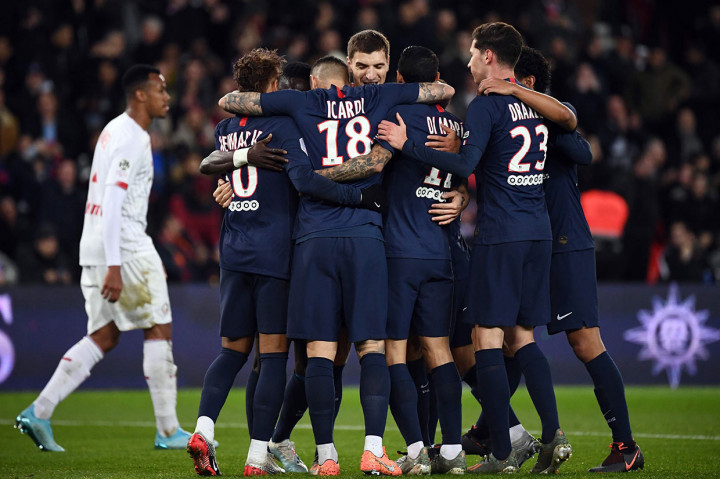 Gol Mauro Icardi disambut gembira rekan-rekan setimnya.