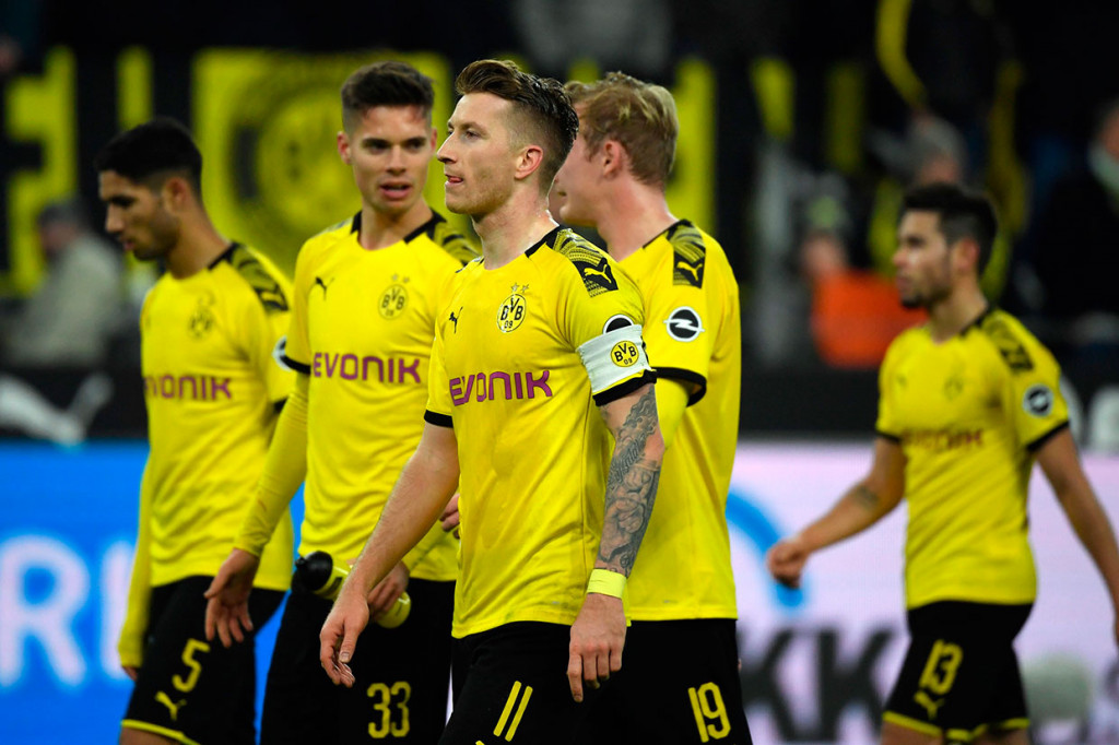 Sundulan Axel Witsel pada menit ke-84 membawa tuan rumah memperkecil ketertinggalan menjadi 2-3. Dan beruntung kapten tim Marco Reus berhasil menyamakan kedudukan pada masa injury time. Skor 3-3 bertahan hingga laga usai.