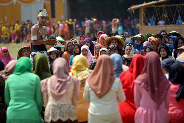 Drama kolosal tersebut menceritakan sejarah berdirinya Kerajaan Majapahit, dan diharapkan mampu mengangkat pariwisata yang ada di Kota Mojokerto. 