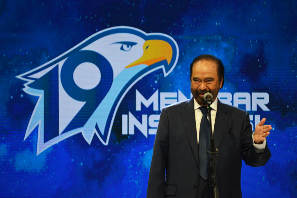 Chairman Media Group Surya Paloh napak tilas kelahiran Metro TV pada 25 November 2000. Ia menyebut Metro TV lahir dari tekad yang kuat. Secara khusus, Surya Paloh meminta Pemimpin Redaksi Arief Suditomo terus menjaga DNA Metro TV. Arif dimandatkan terus mengingatkan semangat itu pada seluruh karyawan Metro TV. 