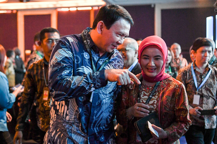 Basuki Tjahaja Purnama alias Ahok baru saja diangkat menjadi Komisaris Utama PT Pertamina melalui Rapat Umum Pemegang Saham Luar Biasa (RUPSLB) di Kementerian Badan Usaha Milik Negara (BUMN). Ahok menggantikan Tanri Abeng.