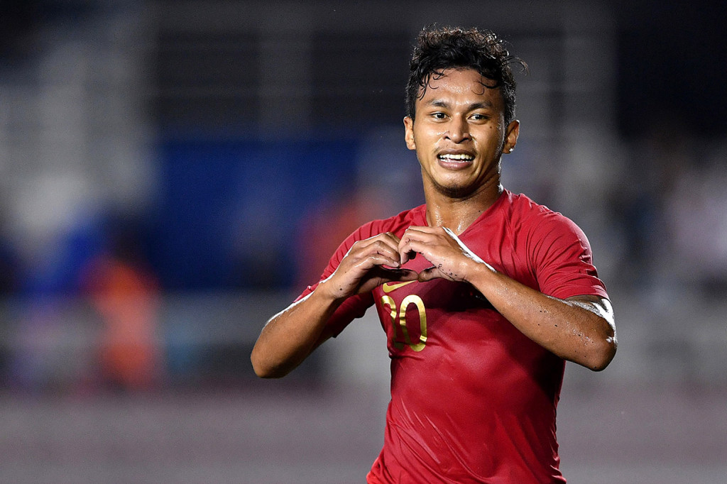 Pemain Timnas U-22 Indonesia Osvaldo Haay melakukan selebrasi seusai mencetak gol ke gawang Timnas Thailand dalam pertandingan Grup B SEA Games 2019 di Stadion Rizal Memorial, Manila, Filipina.