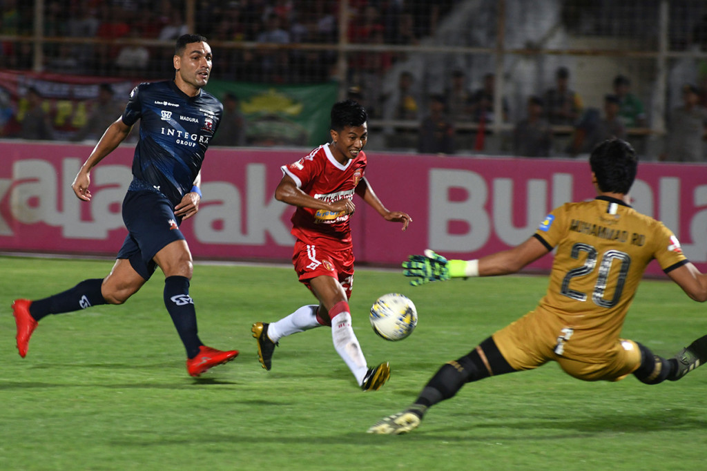Perseru Badak Lampung FC berhasil mengalahkan Madura United 3-0 di Stadion Sumpah Pemuda. Antara Foto/Ardiansyah