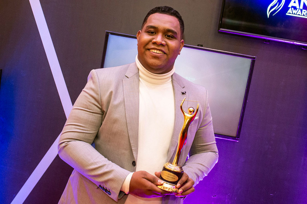 Andmesh Kamaleng berhasil meraih penghargaan AMI 2019 untuk kategori artis solo pria pop terbaik. Sementara artis solo wanita pop terbaik diraih Bunga Citra Lestari.