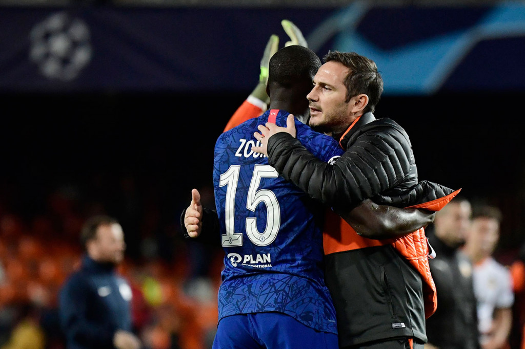 Hasil imbang tersebut membuat Valencia memuncaki klasemen dengan 8 poin, unggul head to head atas Chelsea dengan poin sama. Kedua tim harus menunggu hingga laga terakhir grup untuk memastikan lolos ke babak 16 besar.