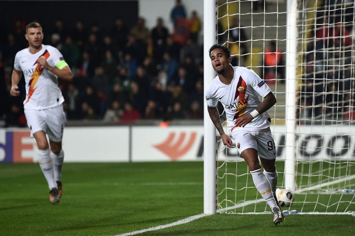 Justin Kluivert menggandakan keunggulan menjadi 2-0 pada menit ke-41.