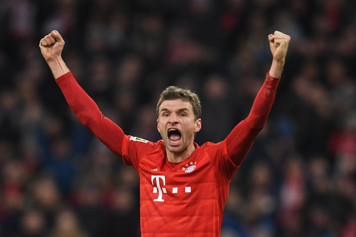 Muenchen akhirnya bisa membalas lewat gol dari Thomas Mueller pada menit ke-34.
