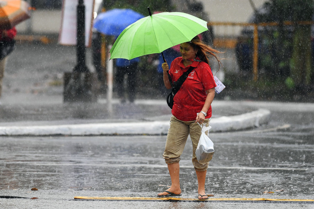 Filipina tengah dilanda cuaca buruk berupa hujan deras dan angin kencang menyusul tibanya topan Kammuri dari kawasan Pasifik. Topan tersebut memiliki kecepatan angin 155 km/ jam dan hembusan hingga 235 km/jam.
