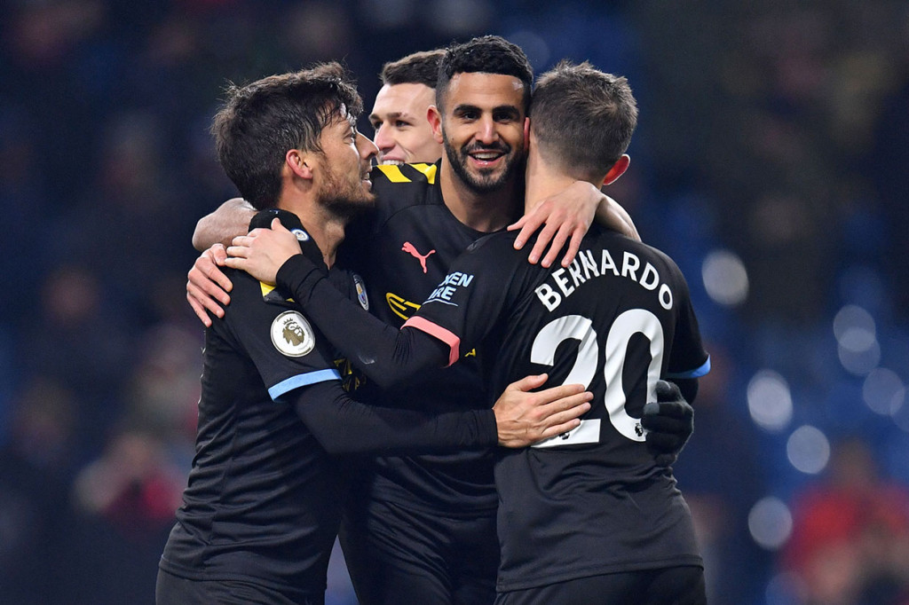 Riyad Mahrez membawa City unggul 4-0 pada menit ke-87, sebelum kemudian pemain Burnley, Robbie Brady memperkecil ketertinggalan menjadi 1-4 semenit kemudian.