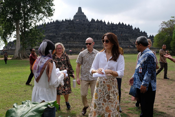 Dalam kunjungannya Puteri mahkota Kerajaan Denmark menyampaikan kekagumannya terhadap kemegahan dan usaha konservasi dan pelestarian kawasan candi Borobudur. 