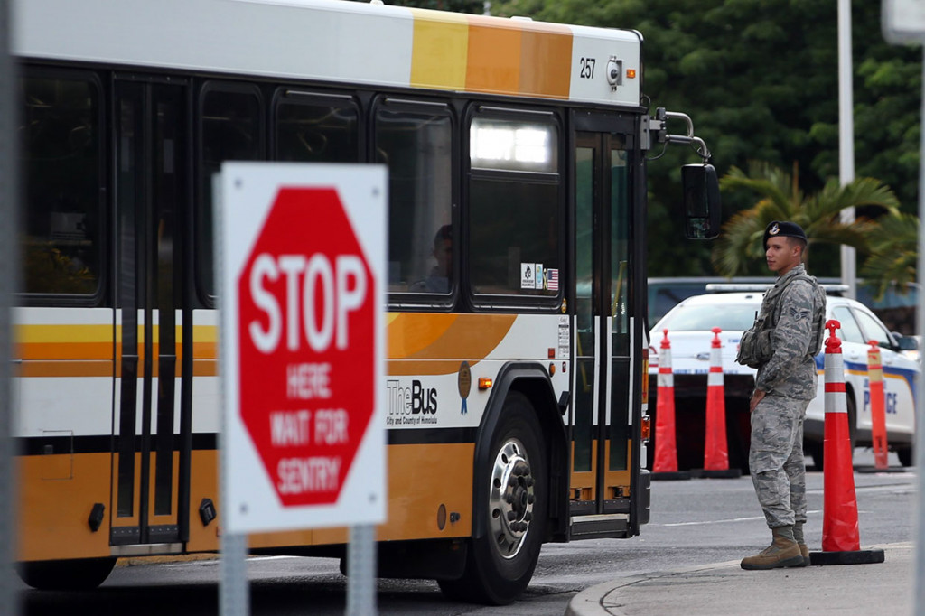 Insiden itu terjadi tiga hari sebelum peringatan 78 tahun serangan mendadak Jepang pada Pearl Harbor yang menewaskan 2.403 anggota layanan AS.