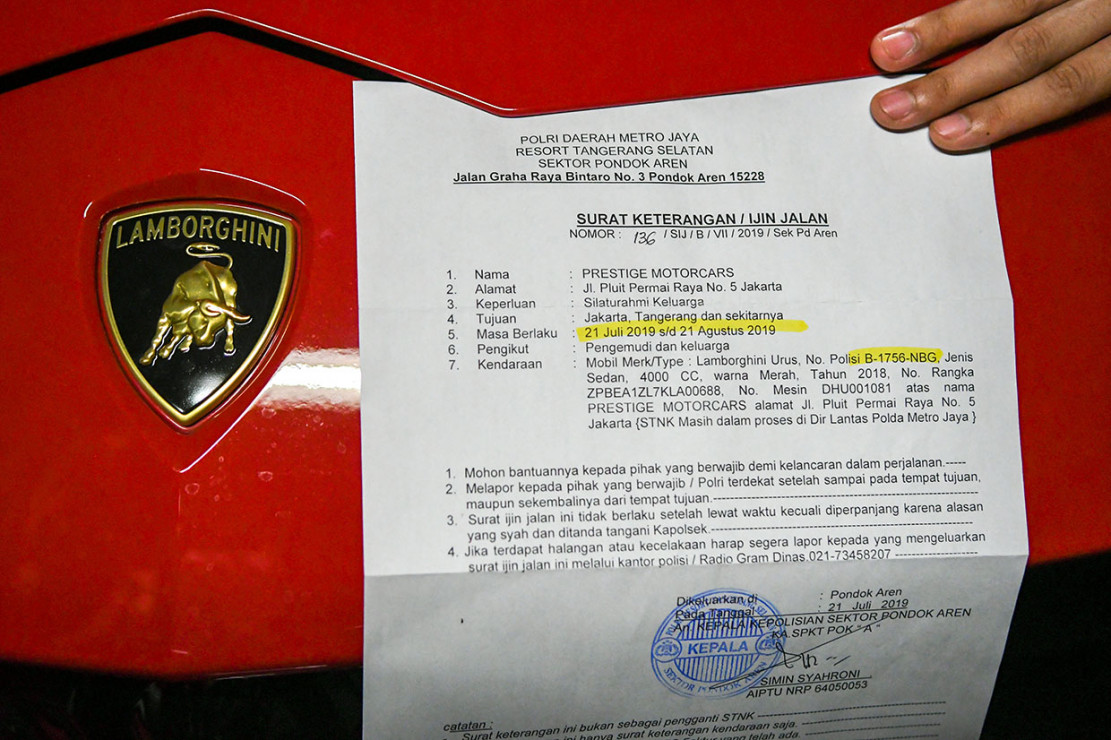 Razia Pajak Mobil Mewah, Lamborghini Ini Pakai Nomor Palsu ...