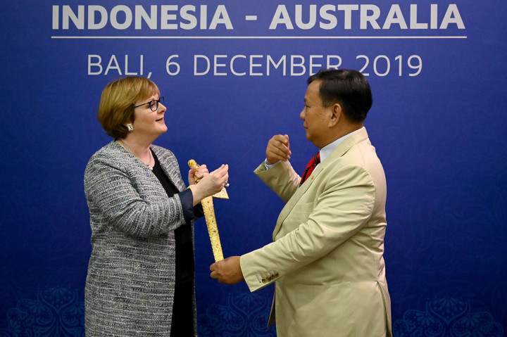 Menurut kedua menteri pertahanan tersebut, hubungan antara Indonesia dan Australia telah terjalin dengan sangat baik. 