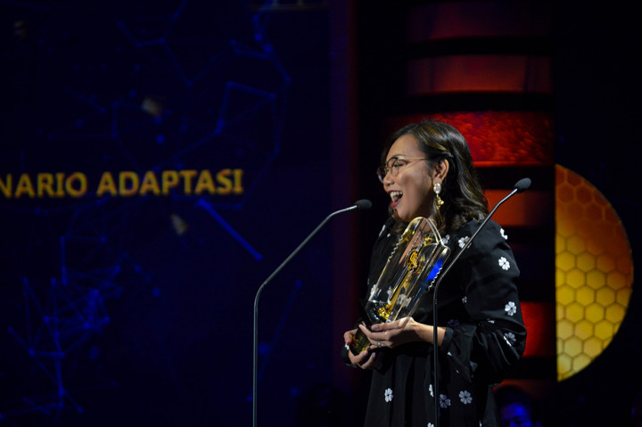 Gina S. Noer menang Piala Citra Penulis Skenario Adaptasi Terbaik FFI 2019 lewat film Keluarga Cemara. Ia memenangi kategori ini bersama Yandy Laurens.