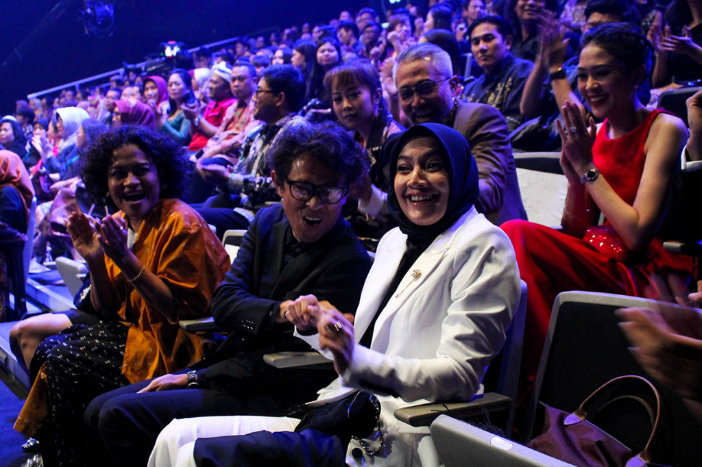 Cut Mini memenangkan piala citra sebagai pemeran pendukung wanita terbaik untuk perannya di film 'Dua Garis Biru' yang sekaligus disutradarai Gina S Noer.