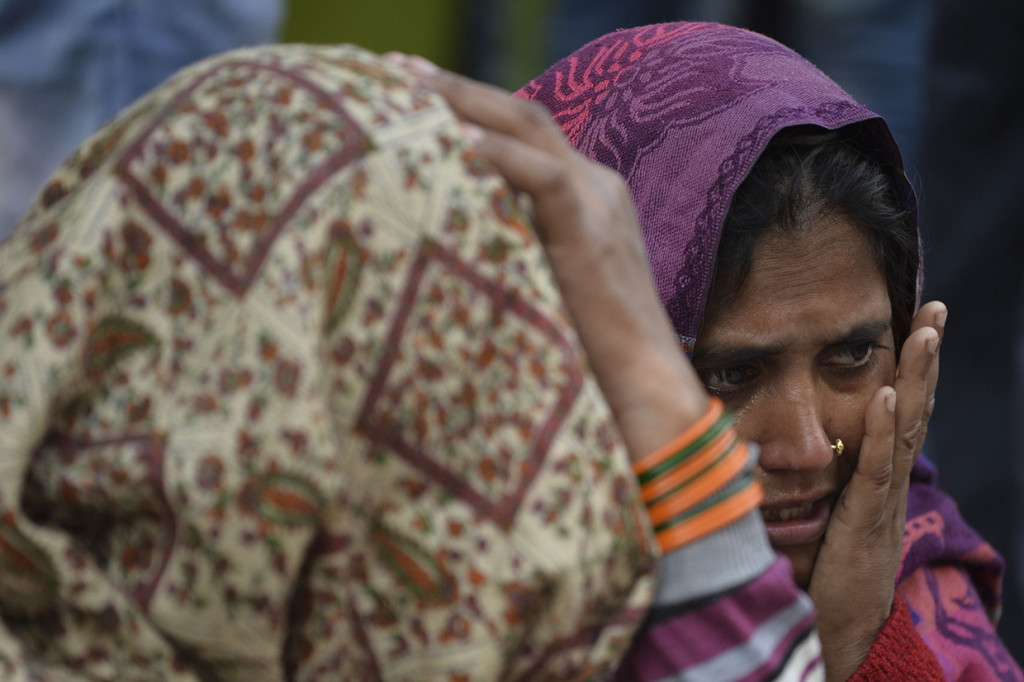 Banyak korban merupakan pekerja migran dari negara bagian perbatasan Bihar yang miskin di India timur.