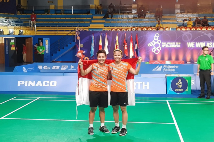 Ganda putri andalan Indonesia, Greysia Polii/Apriyani Rahayu, juga sukses meraih medali emas SEA Games 2019 di nomor perorangan bulutangkis ganda putri. Mereka mengalahkan pasangan Thailand, Chayanit Chaladchalam/Phataimas Muenwong, dua gim langsung, 21-3 dan 21-8. 
