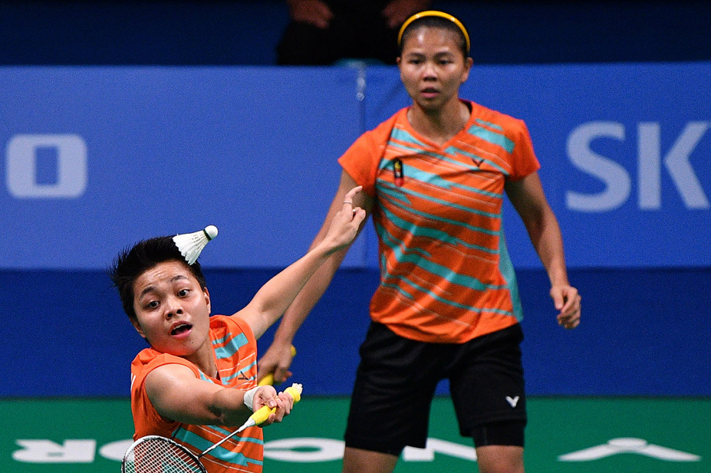 Greysia Polii dan Apriyani Rahayu meraih medali emas setelah menang 2-0 (21-3 21-18). 