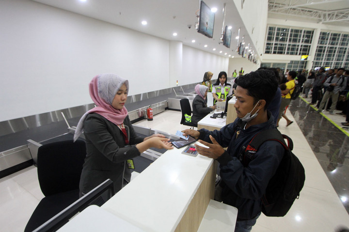 PT. Angkasa Pura I (Persero) resmi mengoperasikan terminal baru Bandara Syamsudin Noor tepat pukul 05.00 WITA pada Selasa, 10 Desember 2019.