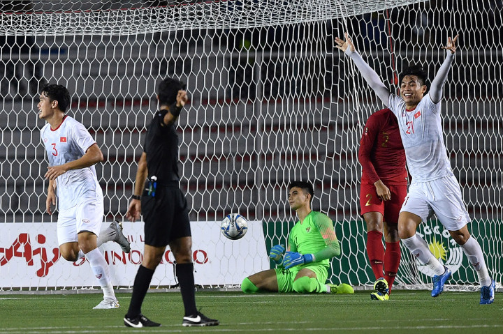 Kekalahan Timnas U-23 Indonesia atas Vietnam ini mengubur harapan bisa membawa pulang medali emas dari cabang sepak bola ke Tanah Air seperti SEA Games 1991. 
