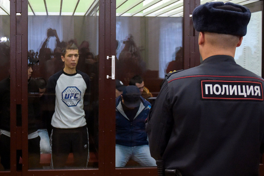 Abror Azimov yang didakwa sebagai otak teror bom dijatuhi hukuman seumur hidup. Abror Azimov berasal dari Kirgistan.