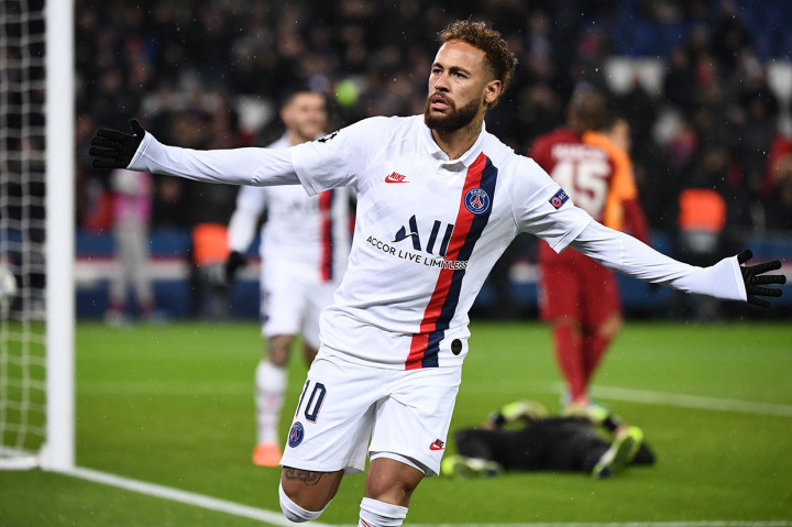 Di awal babak kedua Neymar mencatatkan namanya di papan skor untuk membawa PSG unggul 3-0.